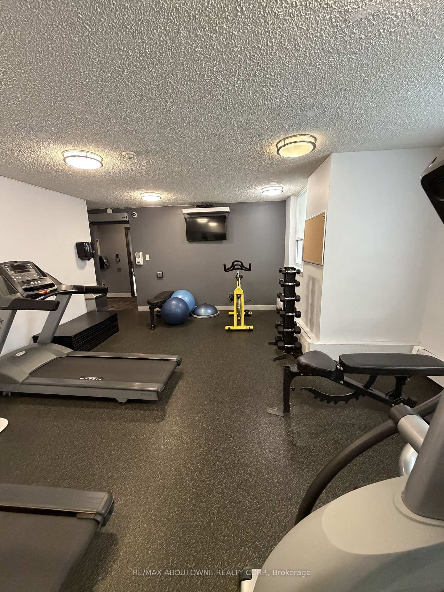 147 Wellington Street W, Unit 614 thumbnail 18