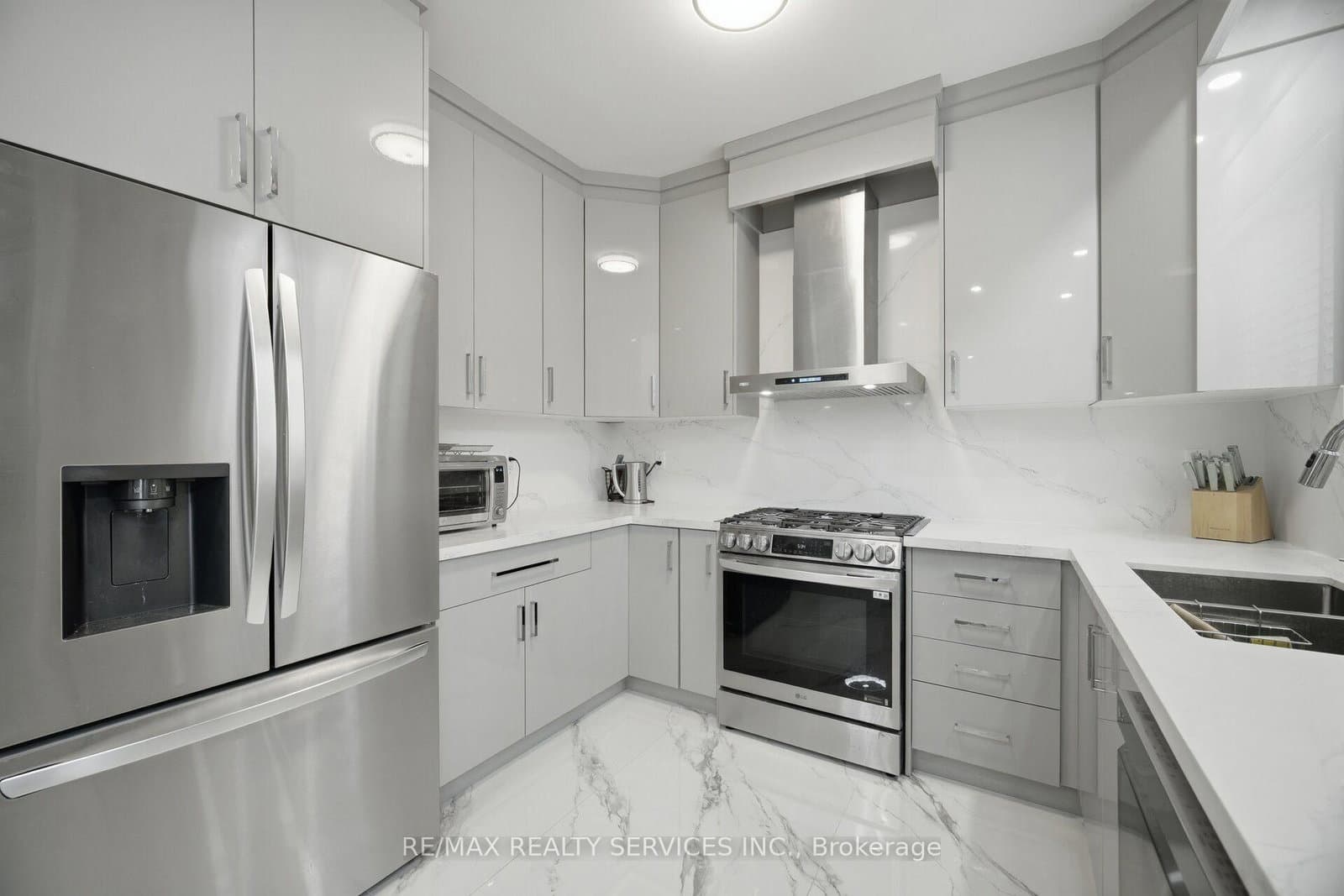 45 Skylark Drive thumbnail 19