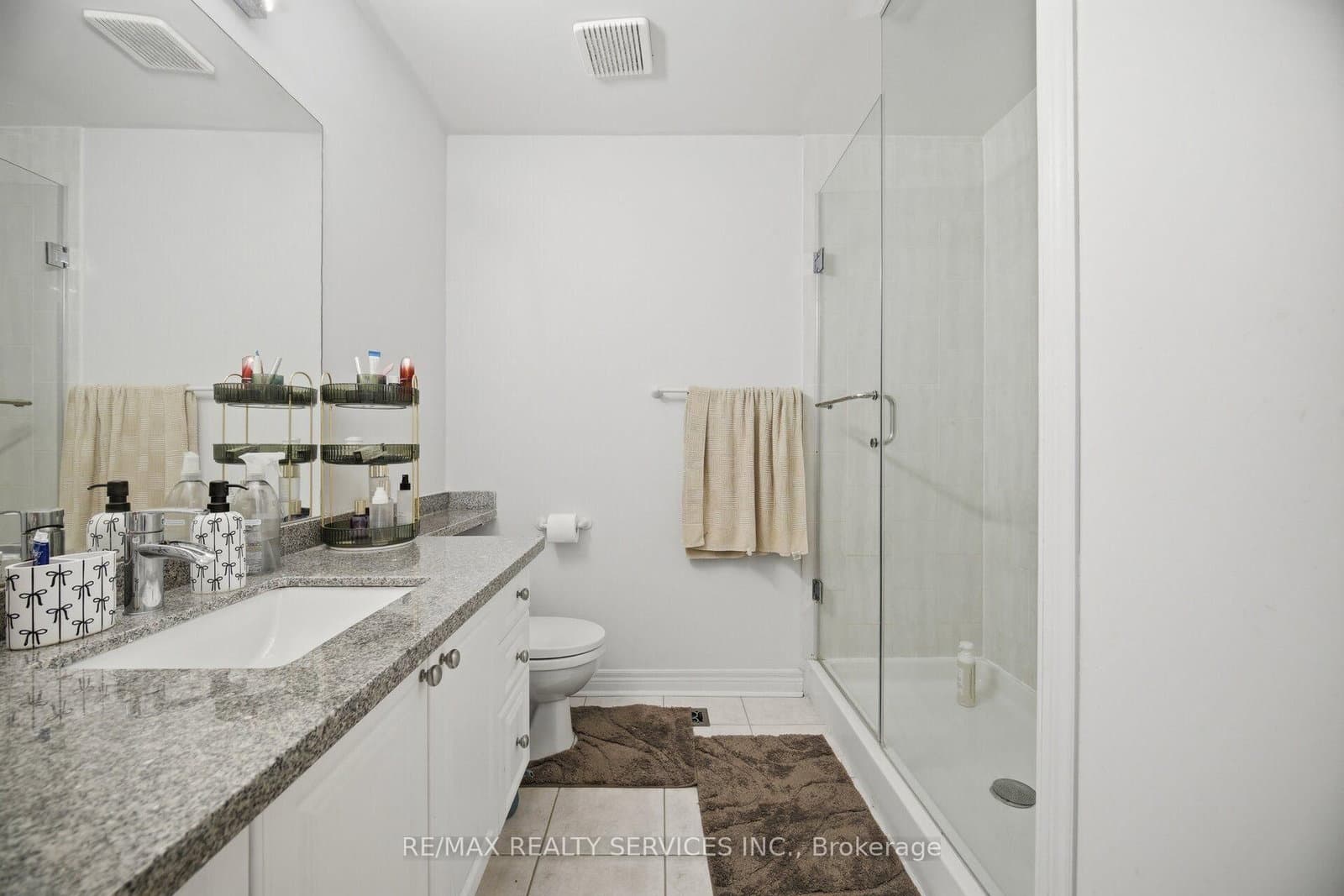 45 Skylark Drive thumbnail 35