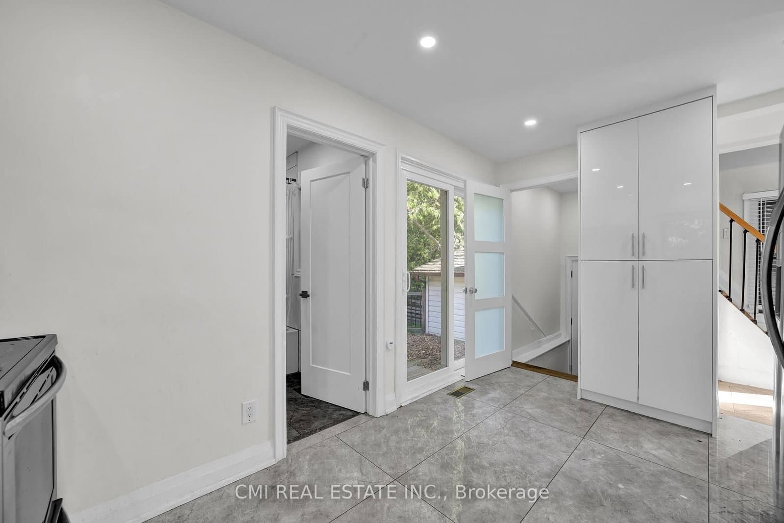 153 Clarence Street thumbnail 21