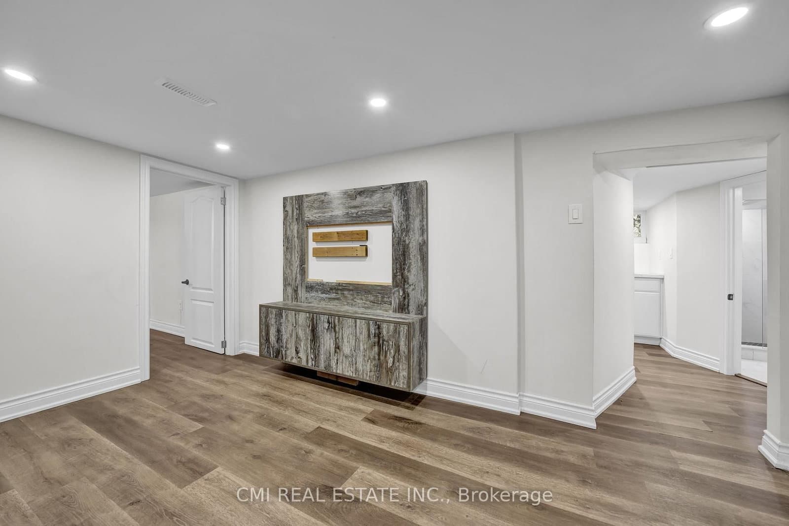 153 Clarence Street thumbnail 24