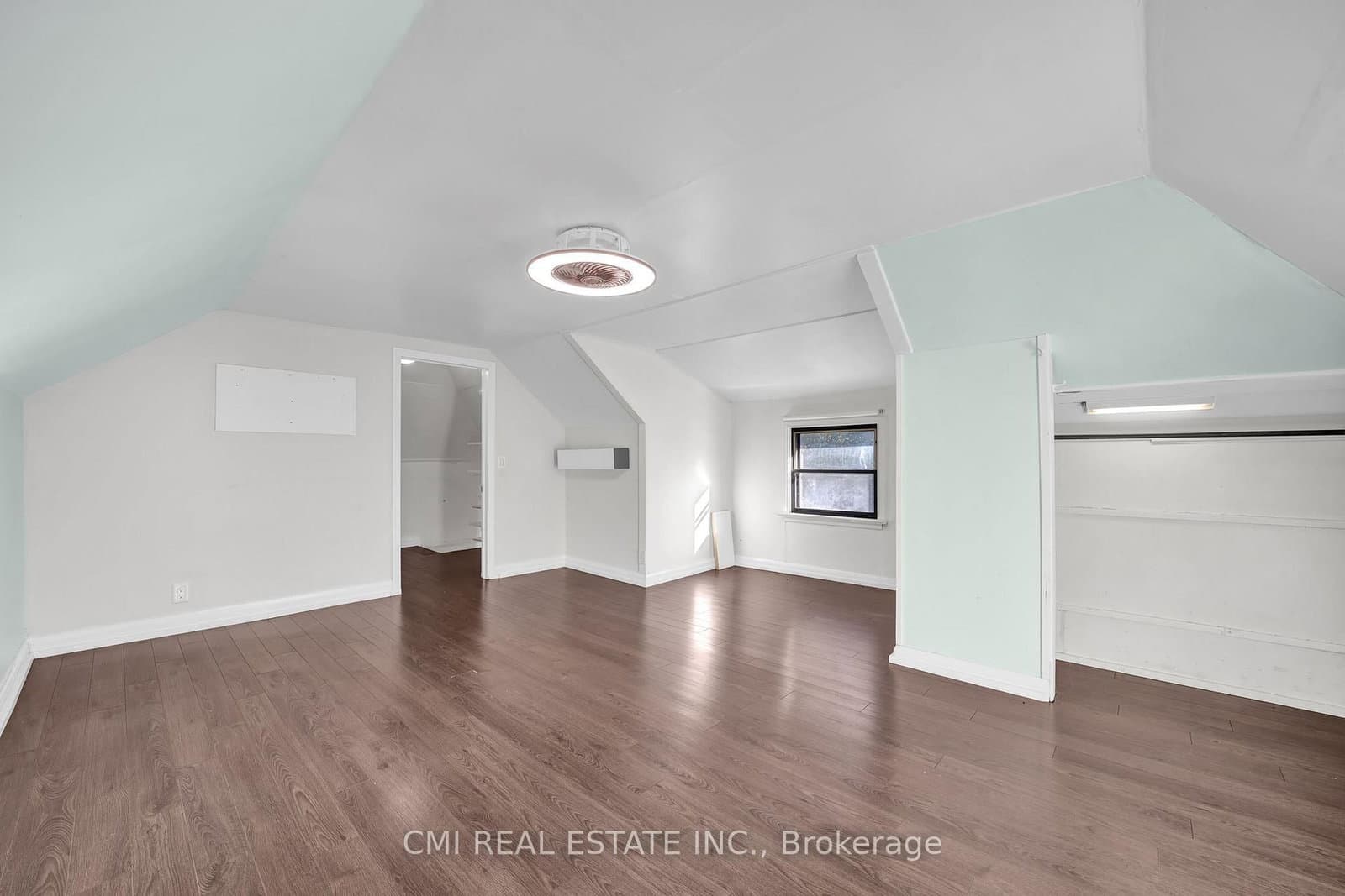 153 Clarence Street thumbnail 34