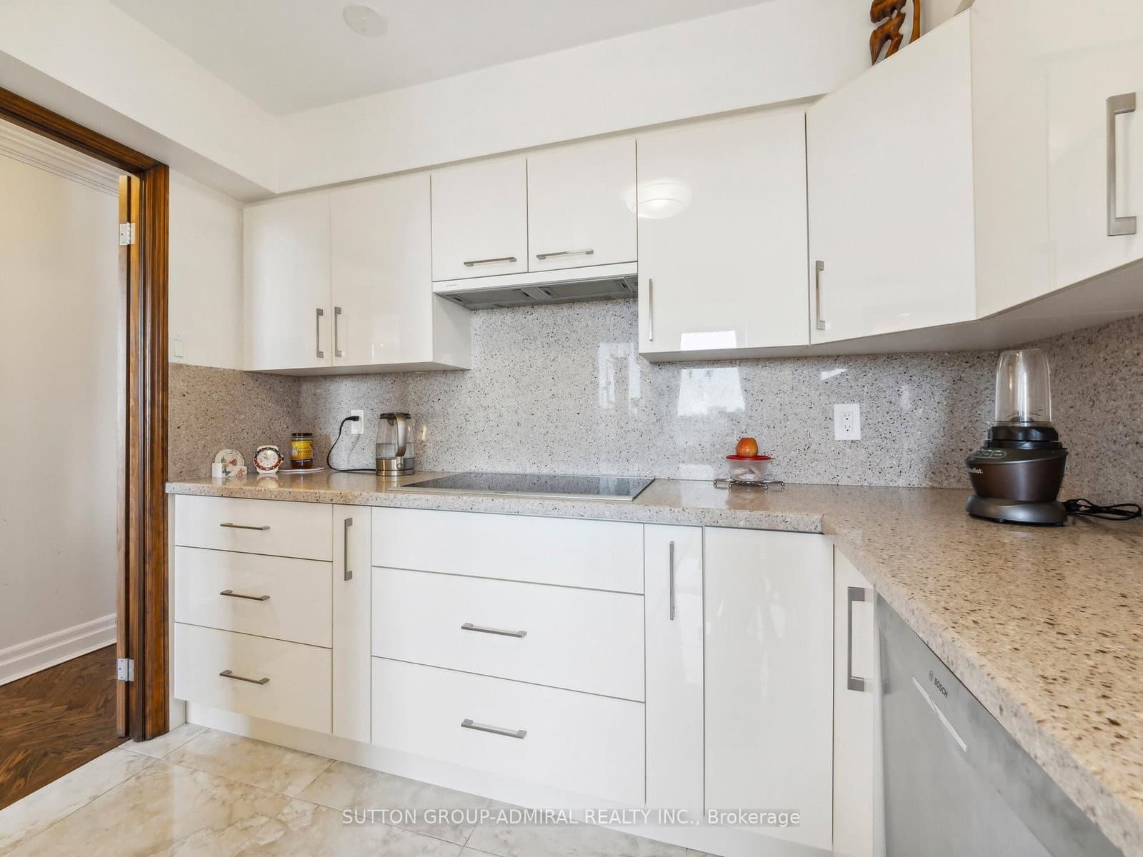 7 Townsgate Drive, Unit 604 thumbnail 11