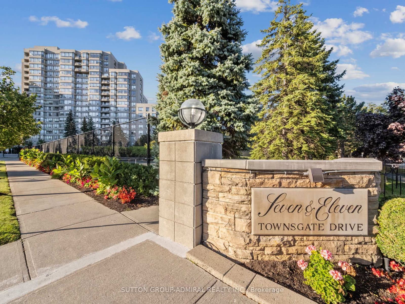 7 Townsgate Drive, Unit 604 thumbnail 2