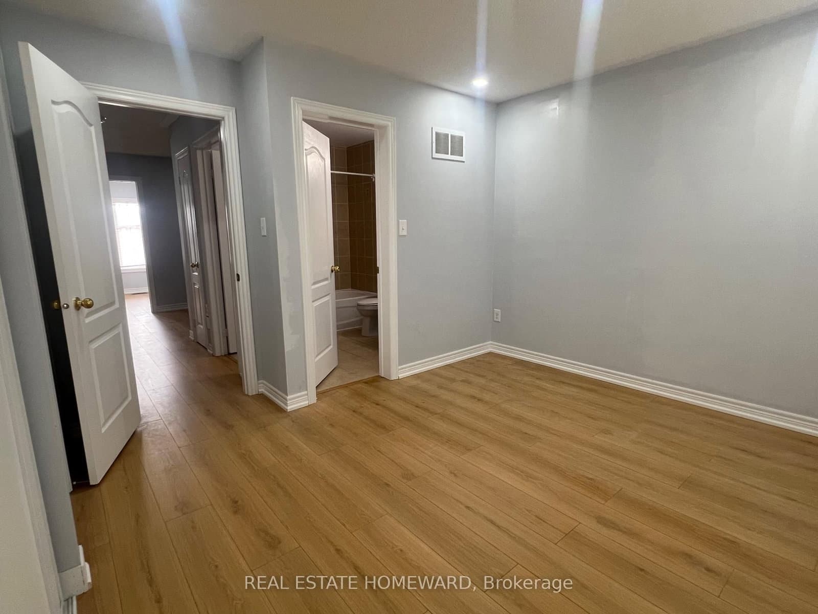 378 Cornell Rouge Boulevard thumbnail 25