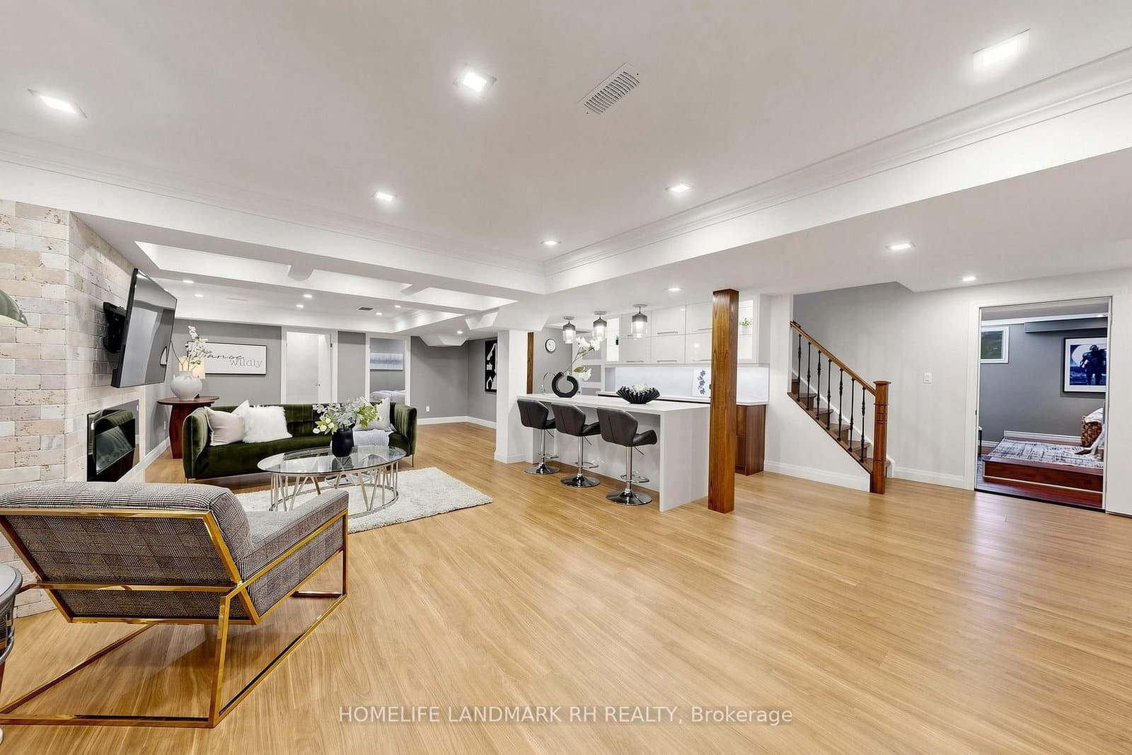 70 MURISON Drive thumbnail 38