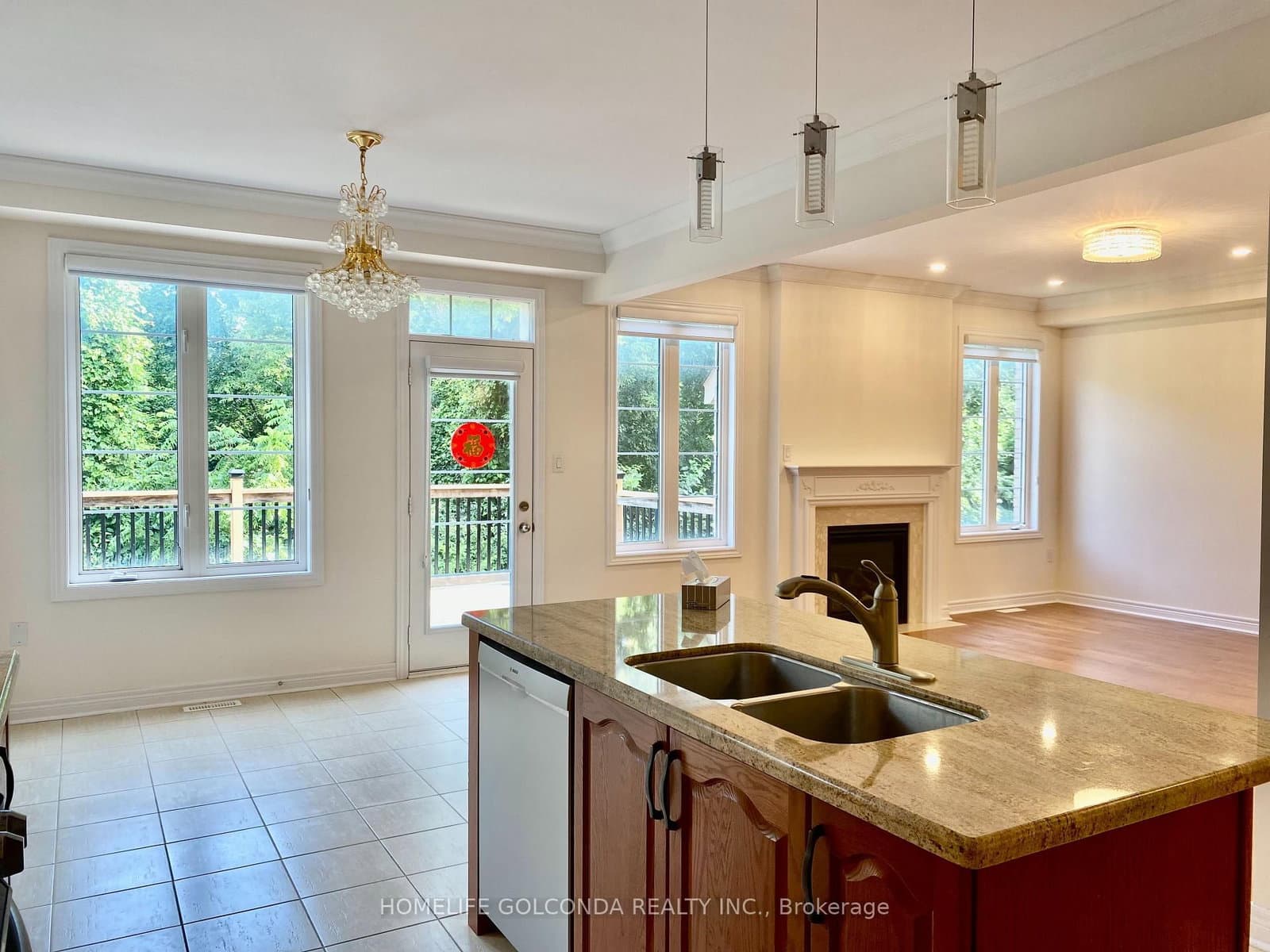 160 Chouinard Way thumbnail 9