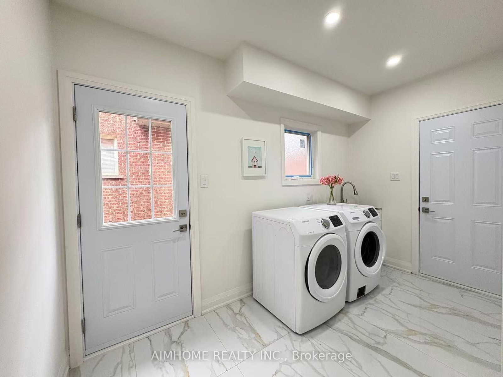 108 Berwick Crescent thumbnail 40