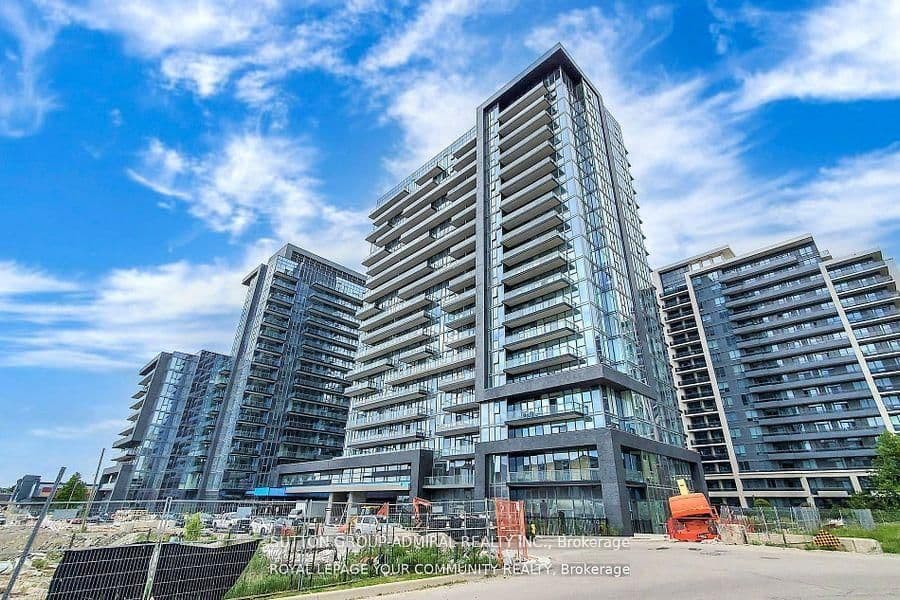 20 Gatineau Drive, Unit 702