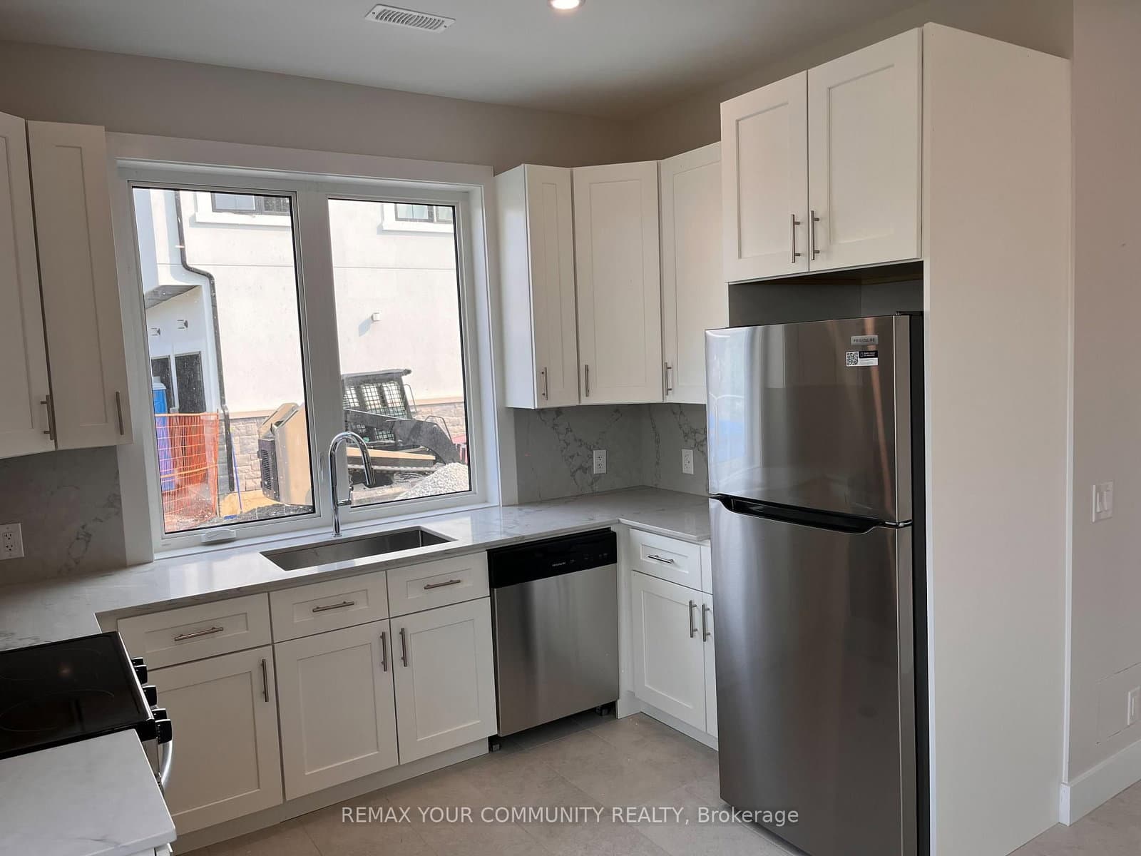 19 Cousins Drive, Unit 3 thumbnail 11