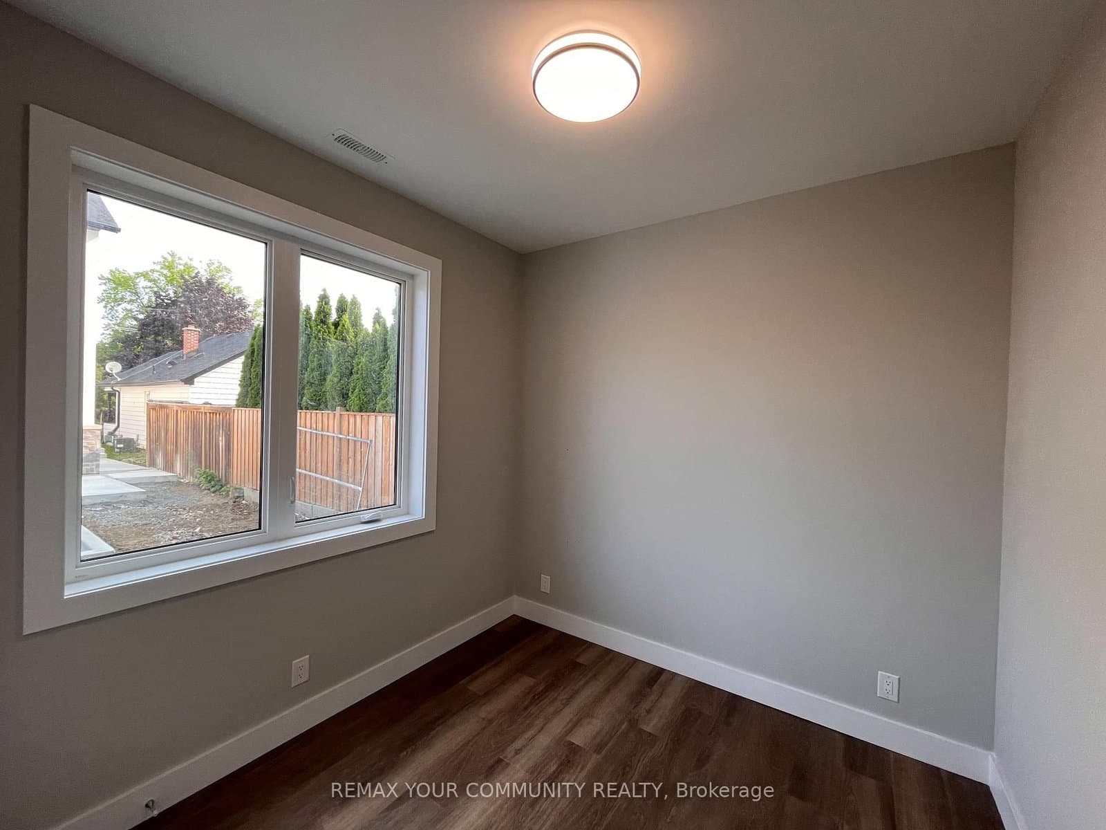 19 Cousins Drive, Unit 3 thumbnail 4