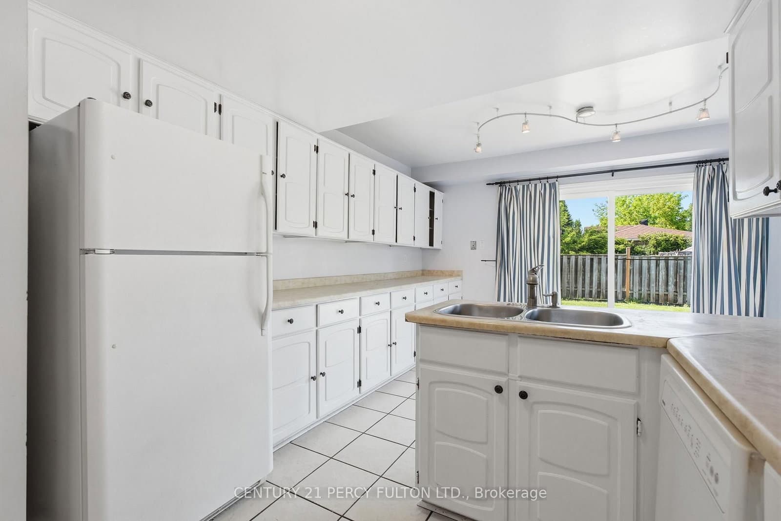 208 Conley Street thumbnail 14