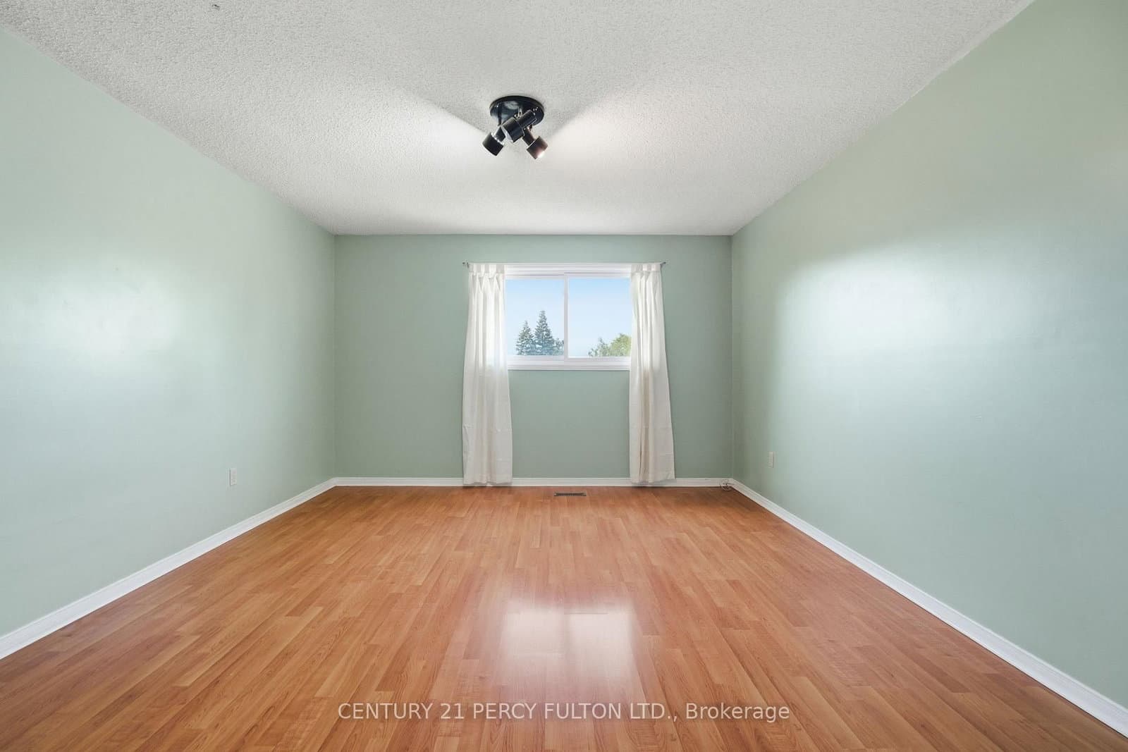 208 Conley Street thumbnail 30
