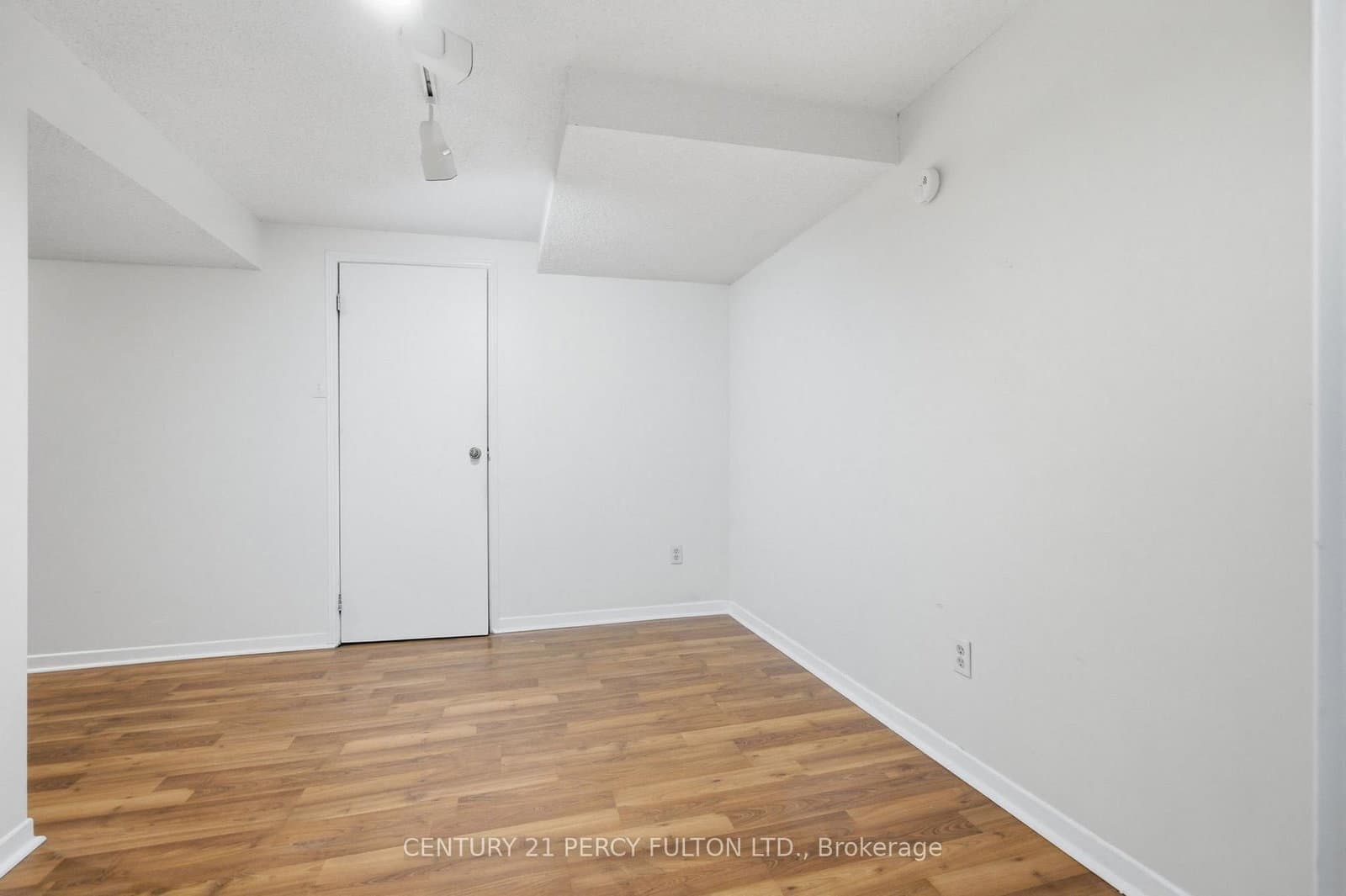 208 Conley Street thumbnail 37