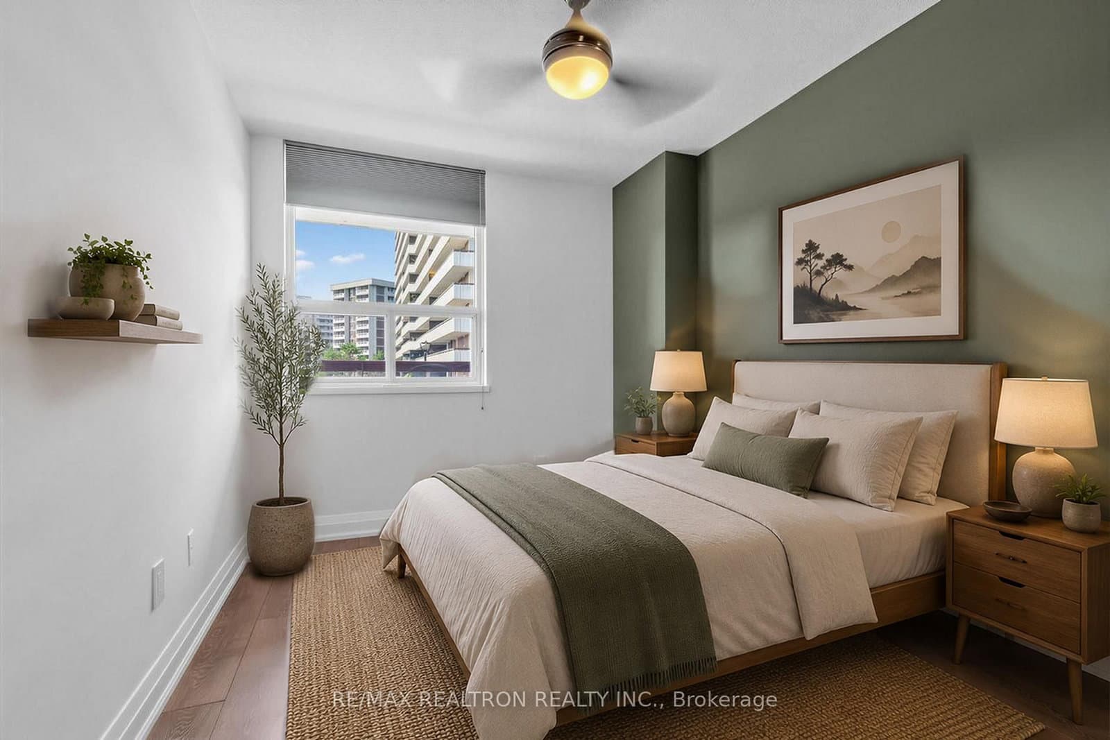 1 Royal Orchard Boulevard, Unit 211 thumbnail 17