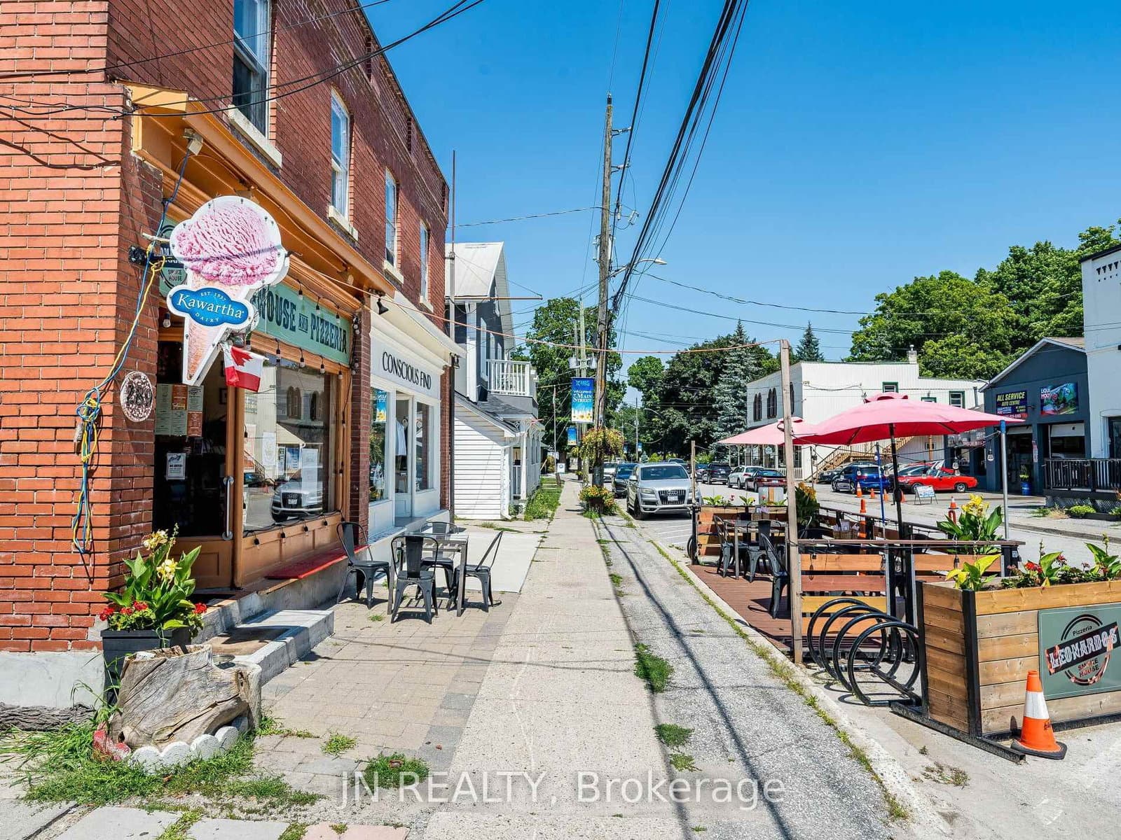 289 Main Street W thumbnail 3