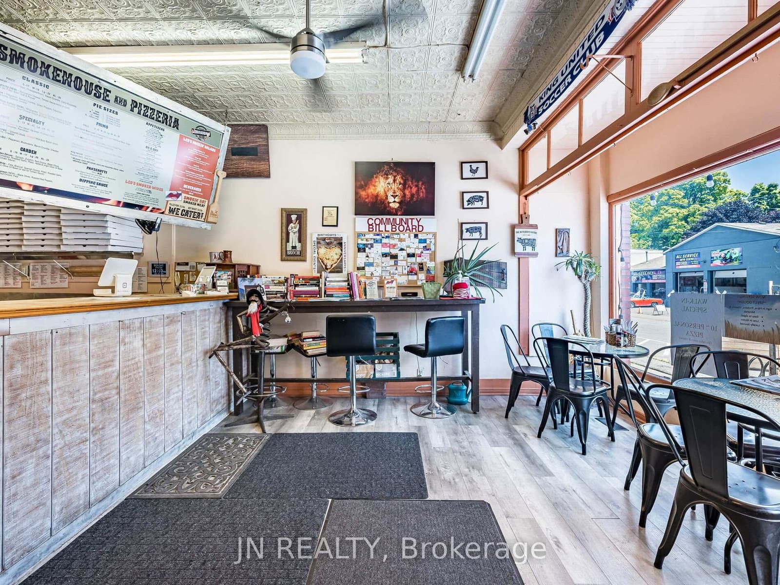 289 Main Street W thumbnail 9