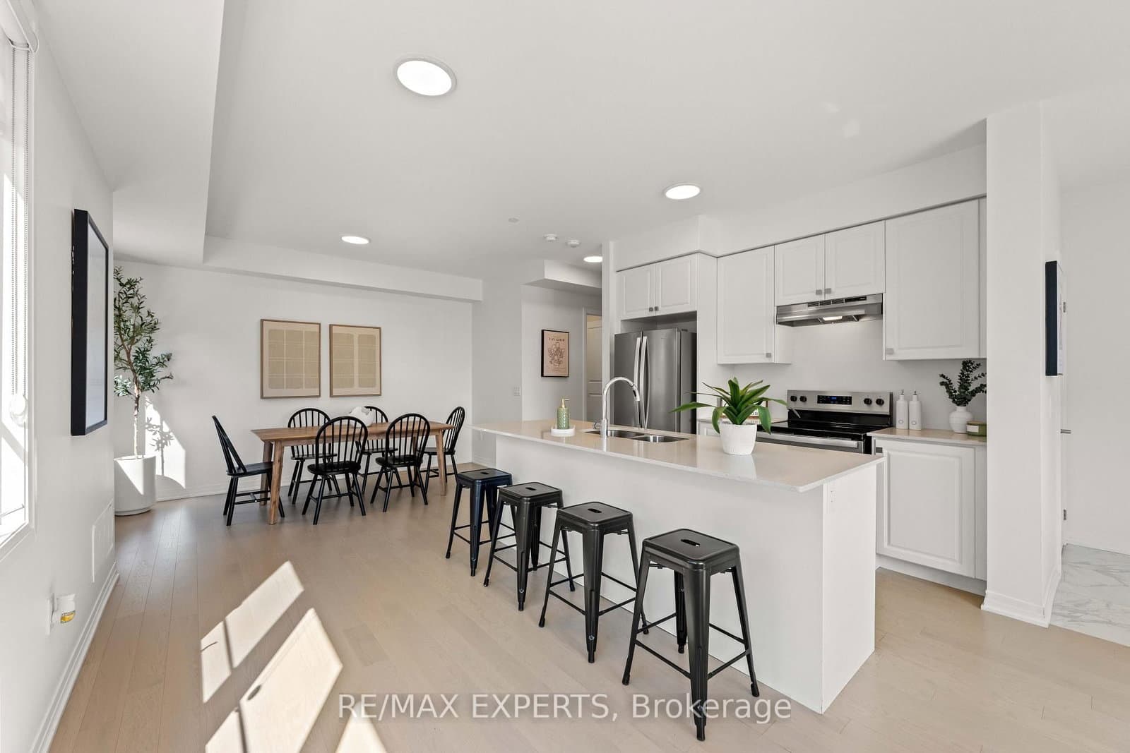 31 Baynes Way, Unit 1 thumbnail 8