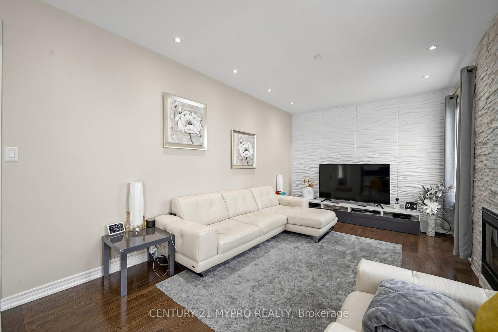 225 Silver Maple Road thumbnail 5