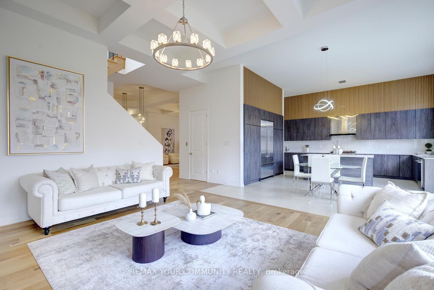 96 Bond Crescent thumbnail 2