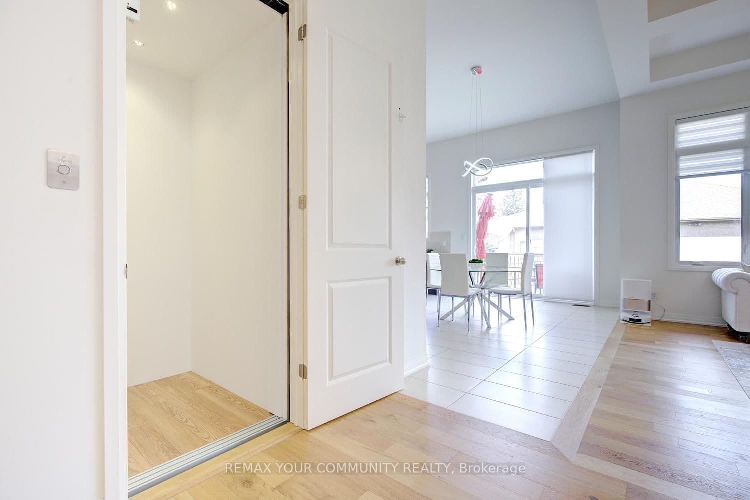 96 Bond Crescent thumbnail 3