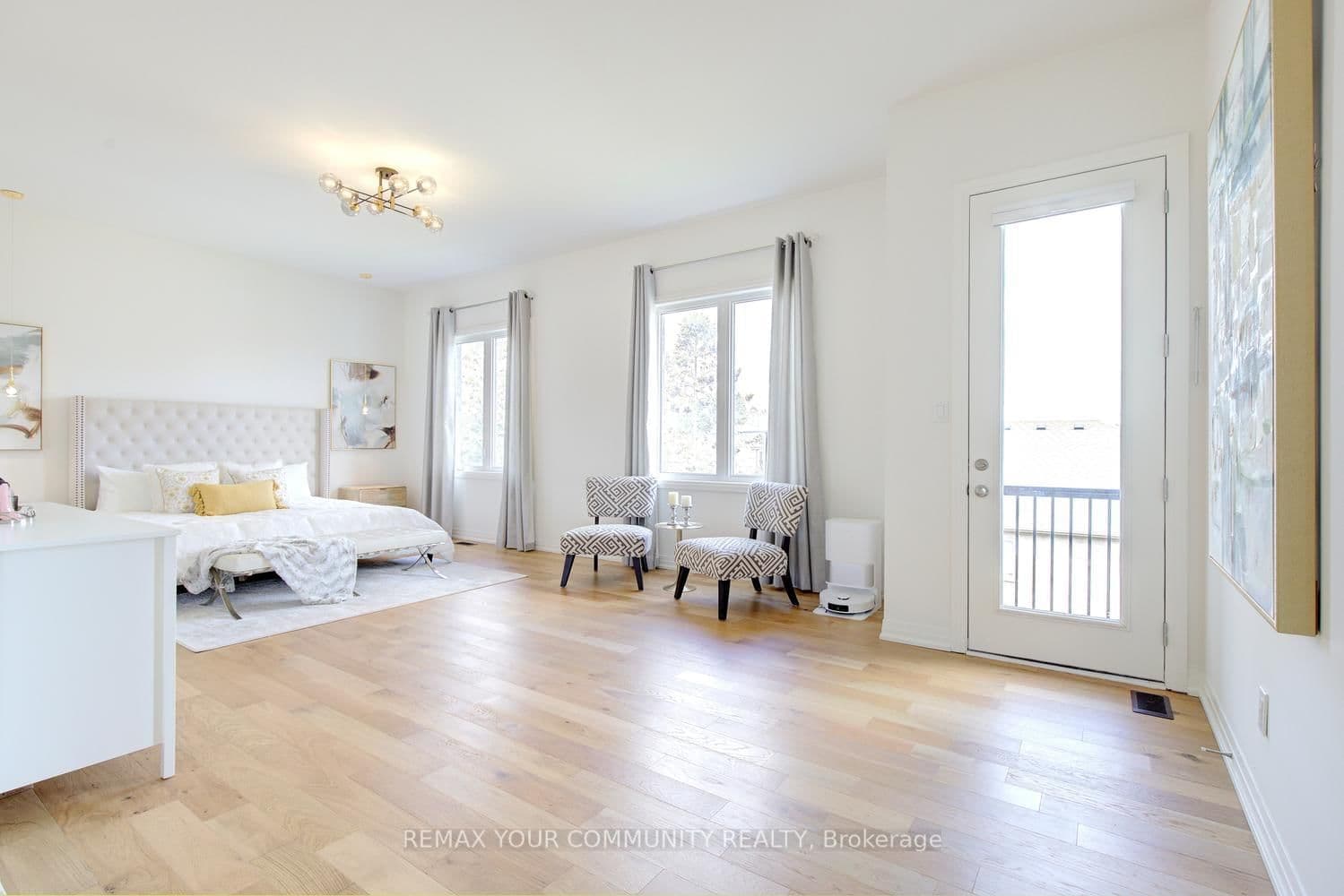 96 Bond Crescent thumbnail 38