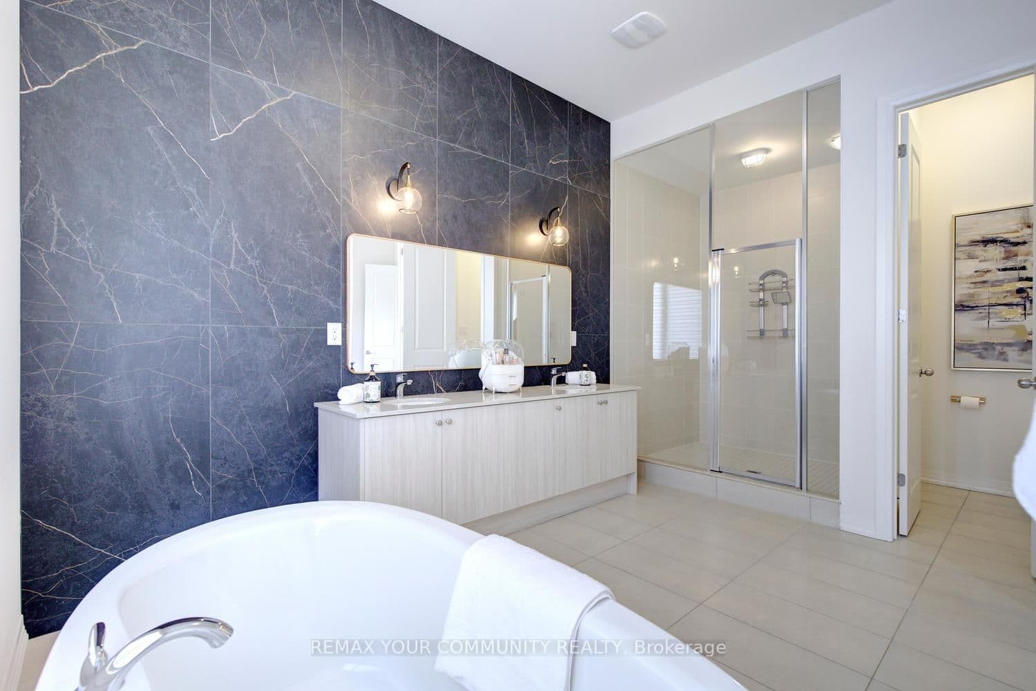 96 Bond Crescent thumbnail 41