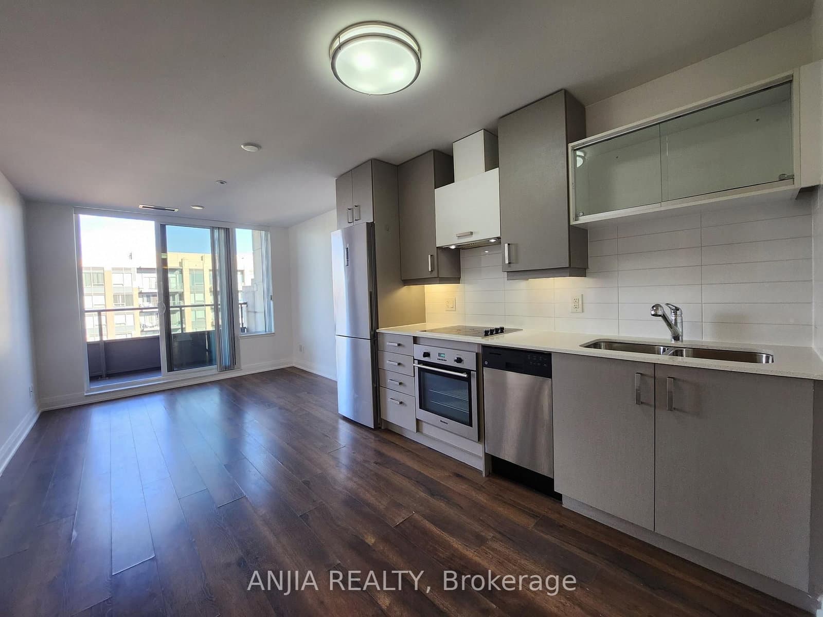 18 UPTOWN Drive, Unit 901 thumbnail 10