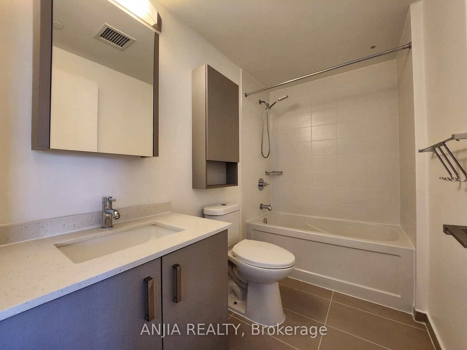 18 UPTOWN Drive, Unit 901 thumbnail 22