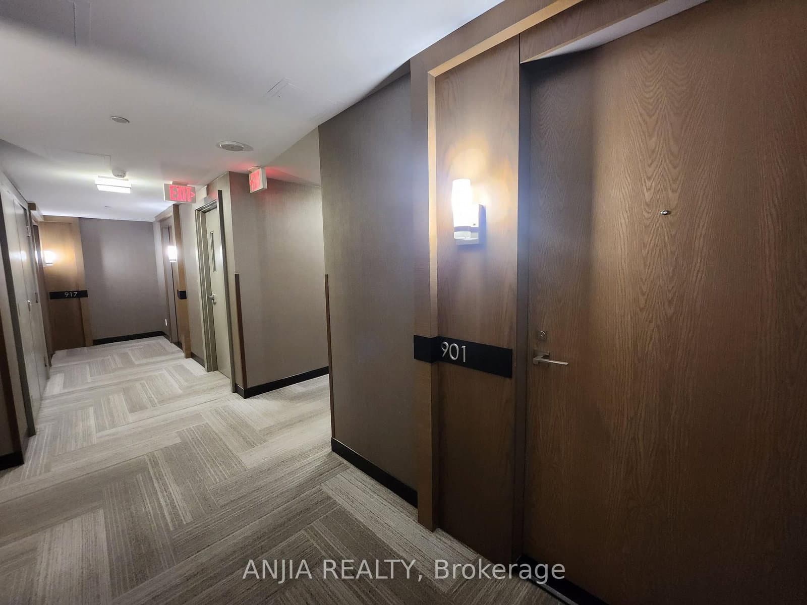 18 UPTOWN Drive, Unit 901 thumbnail 6
