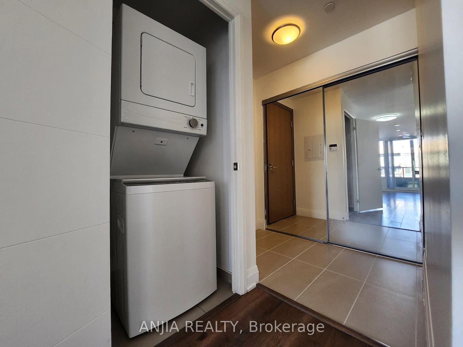 18 UPTOWN Drive, Unit 901 thumbnail 8