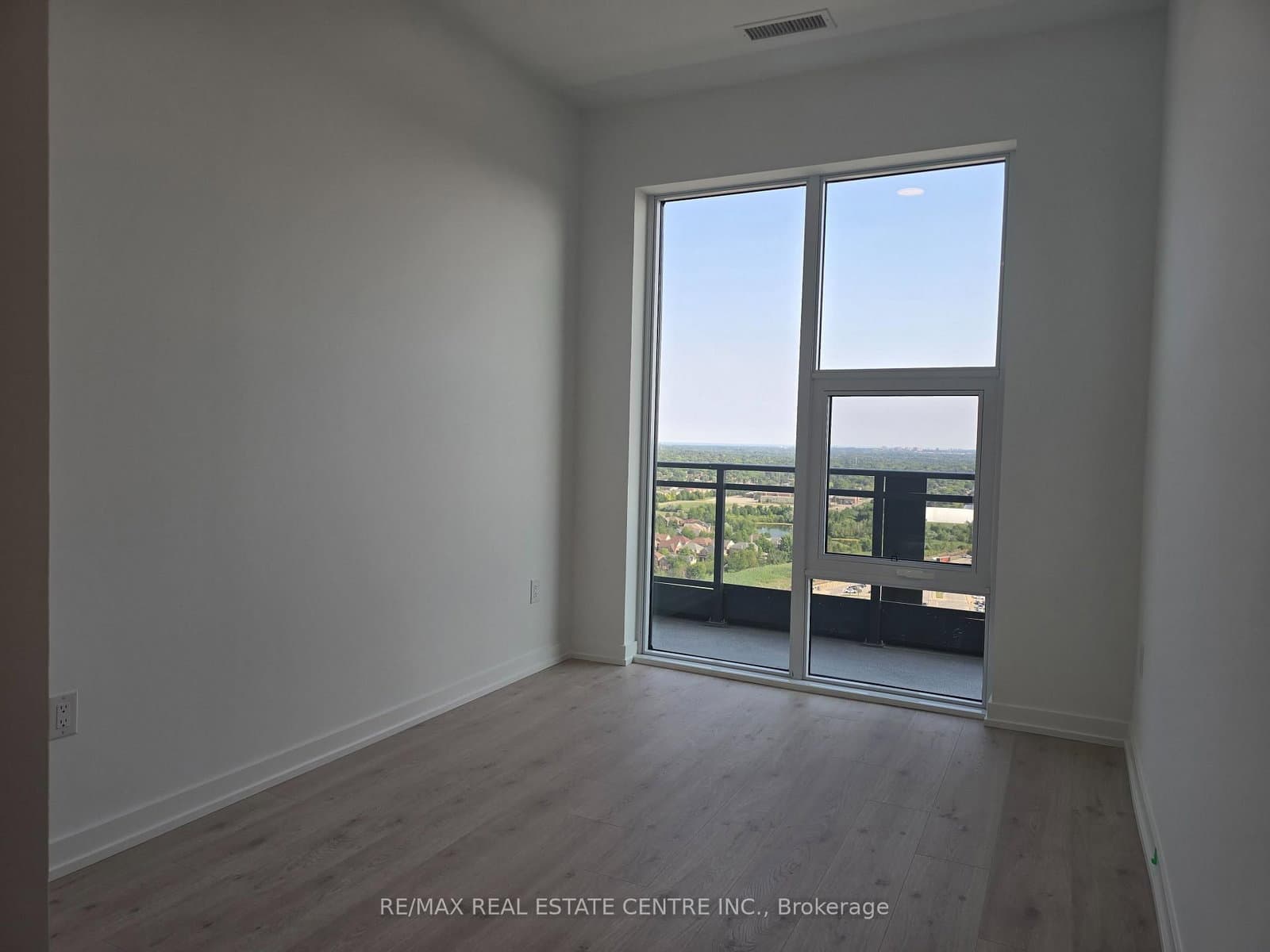 9751 Markham Road, Unit PH06 thumbnail 20