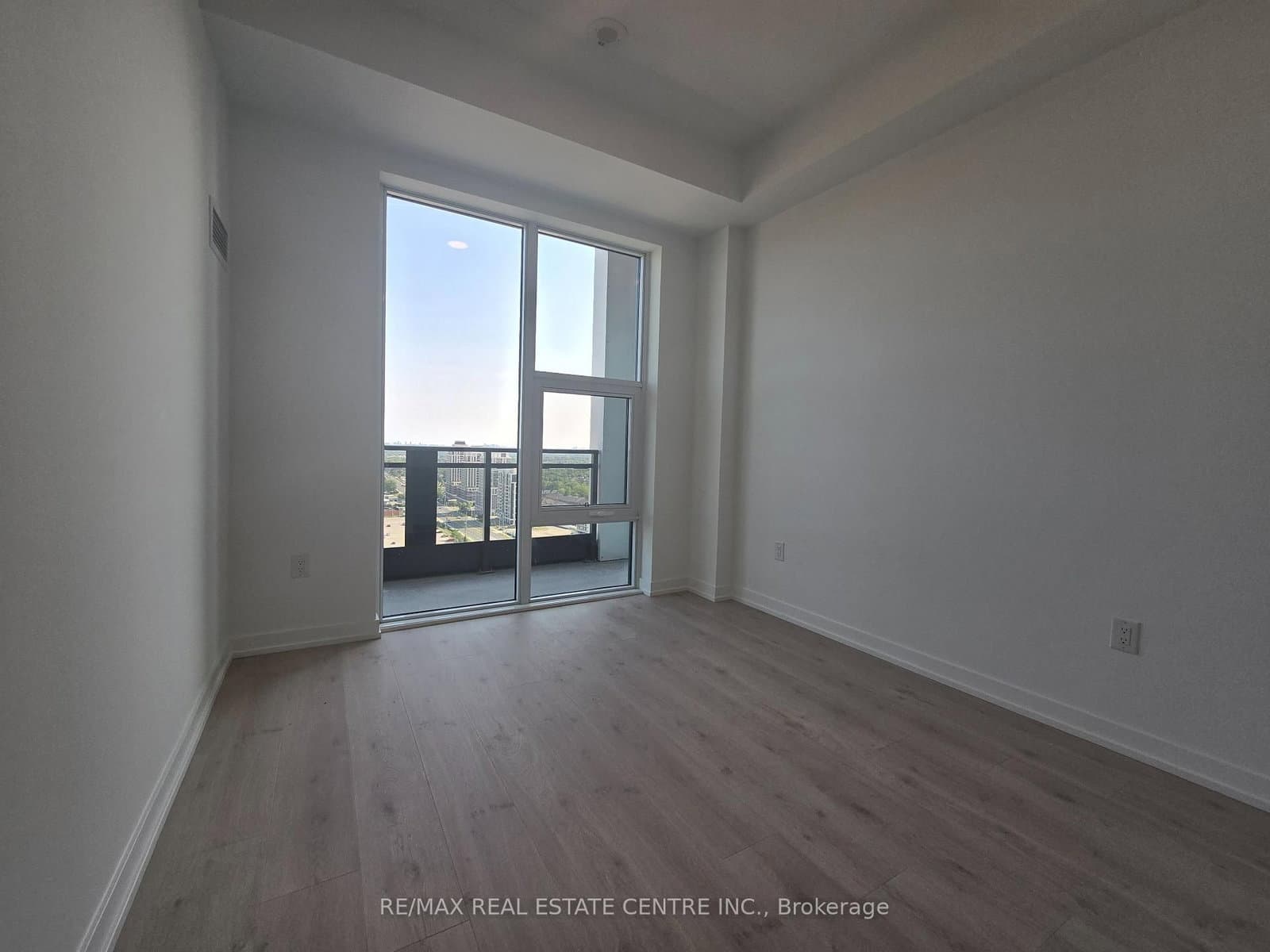 9751 Markham Road, Unit PH06 thumbnail 25