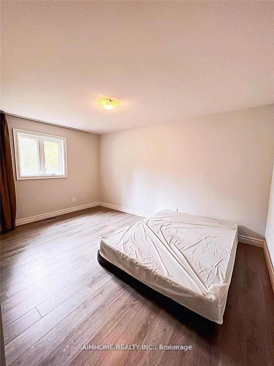 344 Steeles Avenue E thumbnail 12