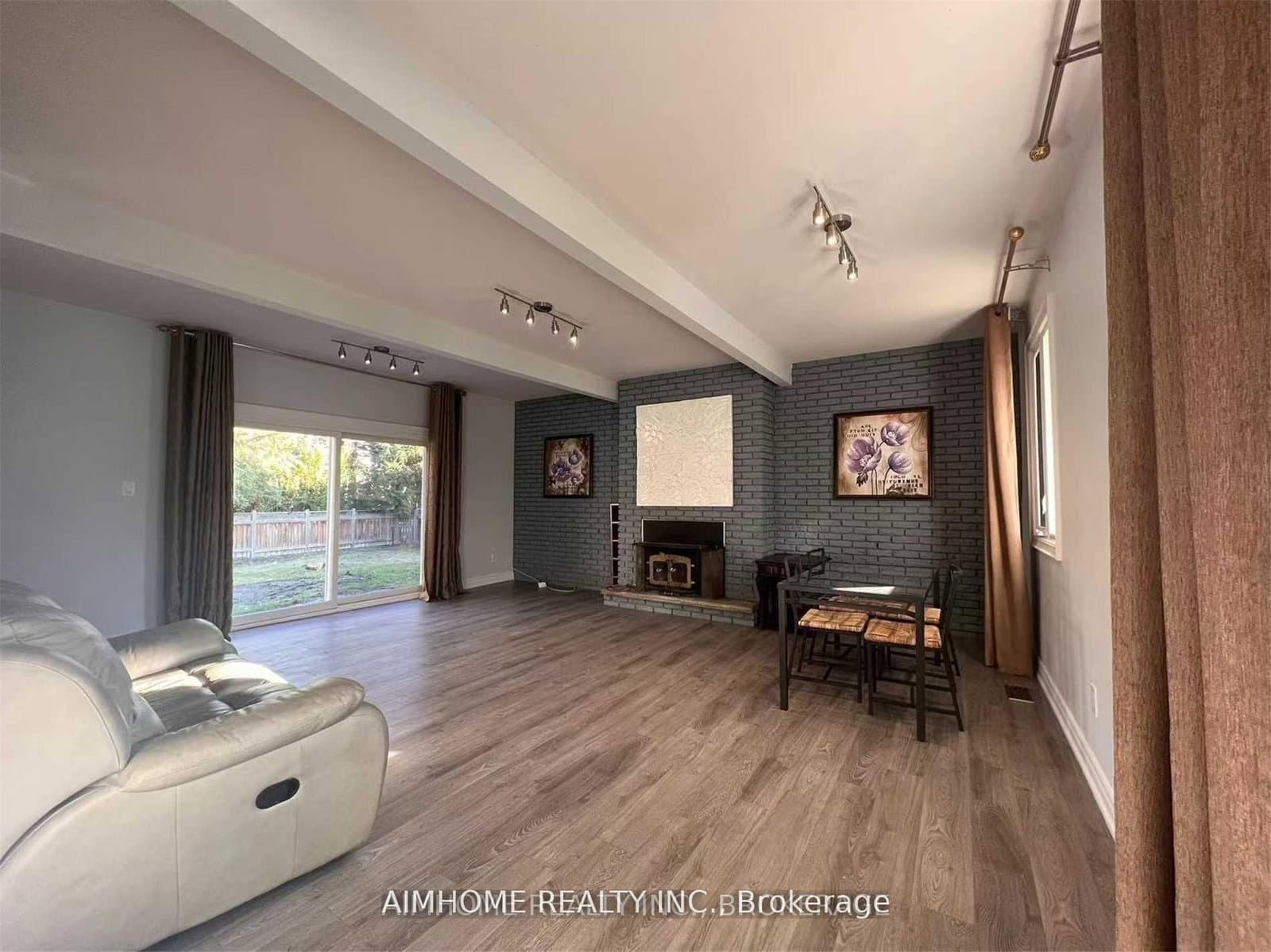 344 Steeles Avenue E thumbnail 5