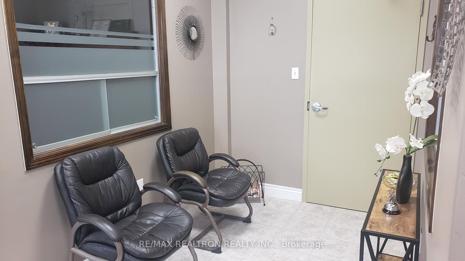 7 Eastvale Drive, Unit 203 thumbnail 4