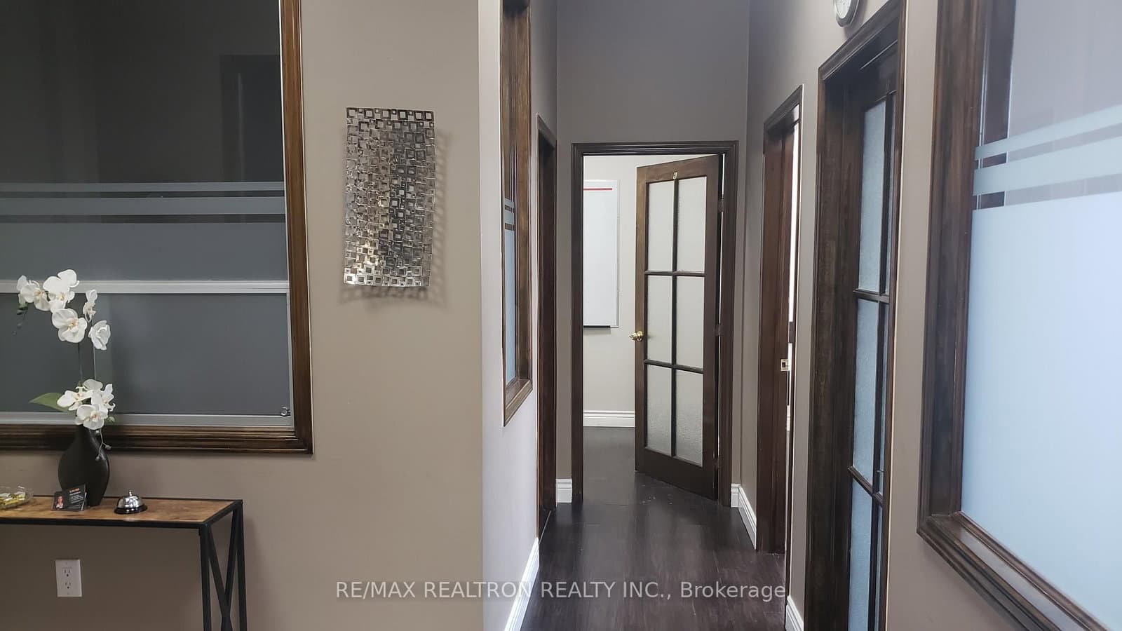 7 Eastvale Drive, Unit 203 thumbnail 5