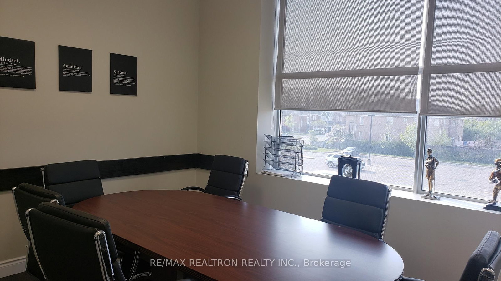 7 Eastvale Drive, Unit 203 thumbnail 9