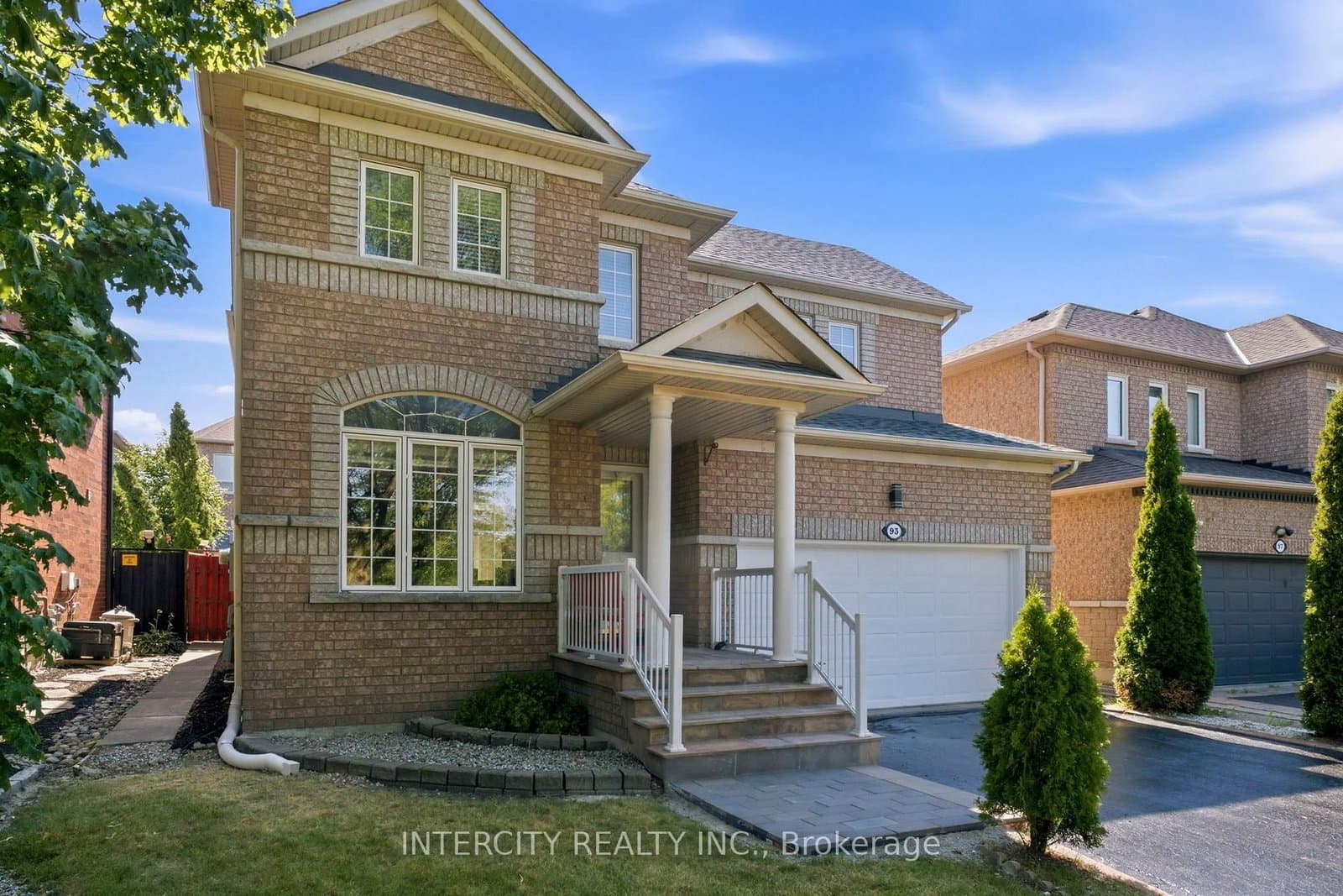 93 Chalone Crescent thumbnail 2