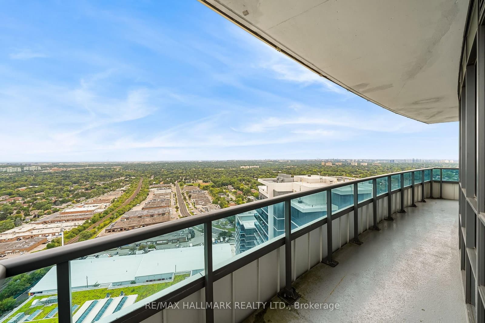 7171 Yonge Street, Unit PH301 thumbnail 20