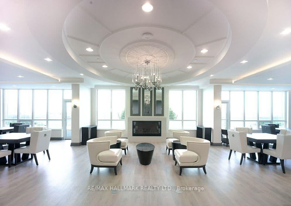 7171 Yonge Street, Unit PH301 thumbnail 24