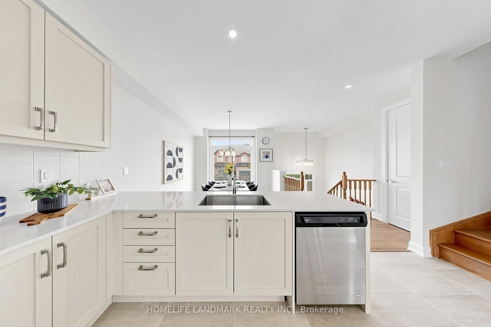 53 Seguin Street thumbnail 15