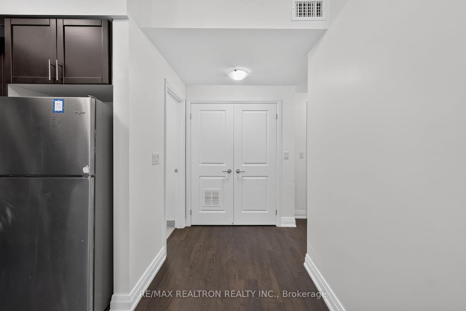 9700 Ninth Line, Unit 219 thumbnail 8