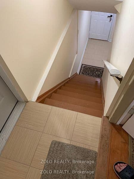 175 Mabley Crescent, Unit Basement - Image 1