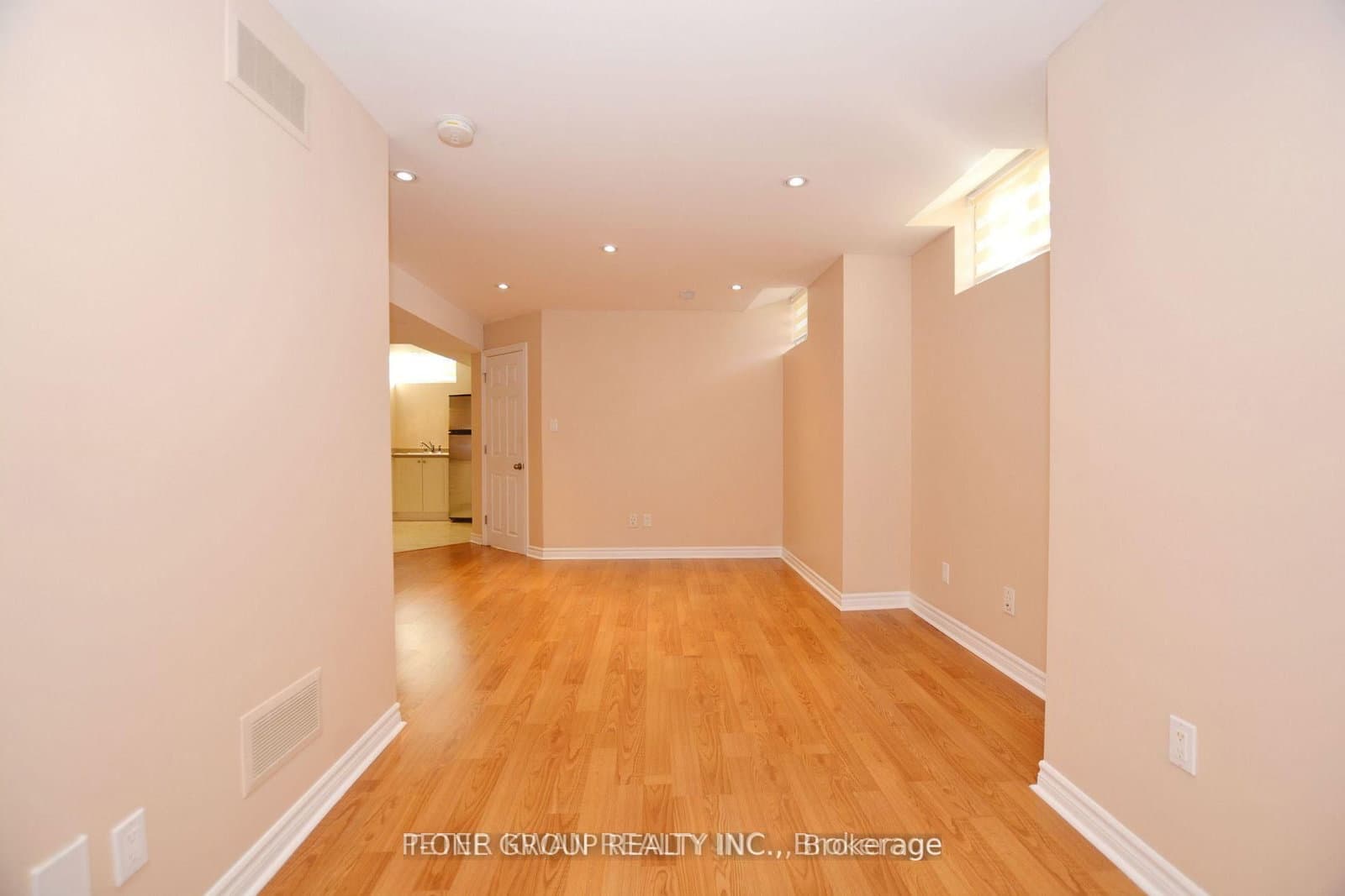 45 Coranto Way, Unit Lower thumbnail 2