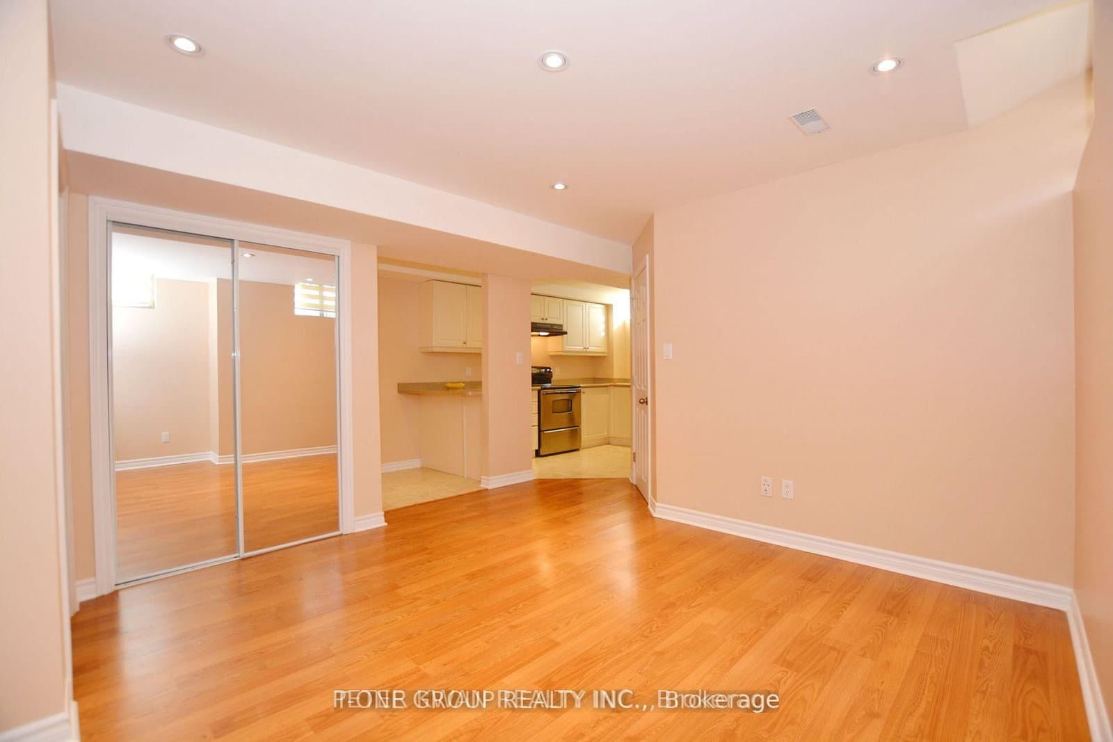 45 Coranto Way, Unit Lower thumbnail 3