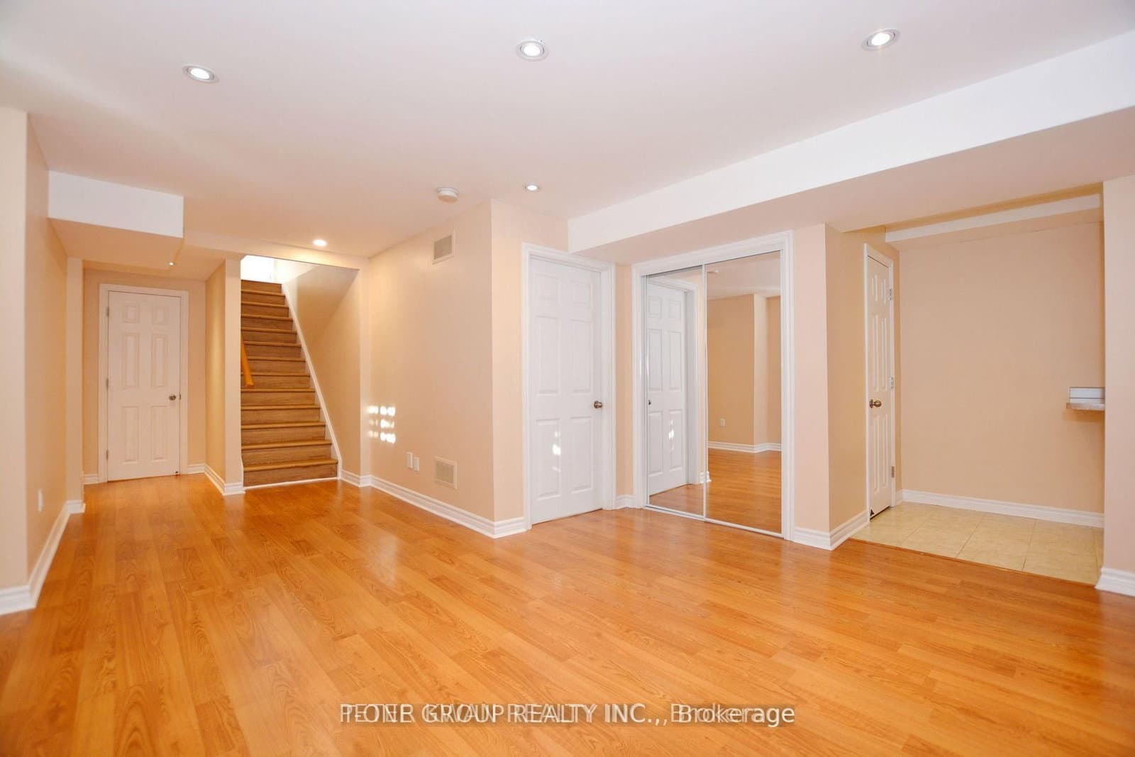 45 Coranto Way, Unit Lower thumbnail 4
