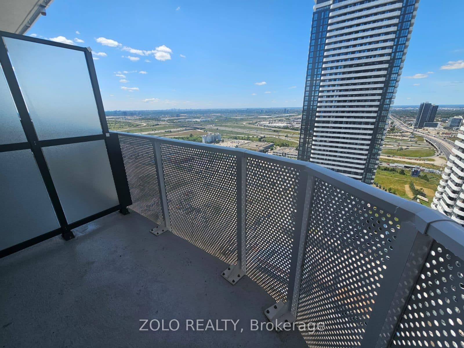 28 Interchange Way, Unit 3503 thumbnail 7