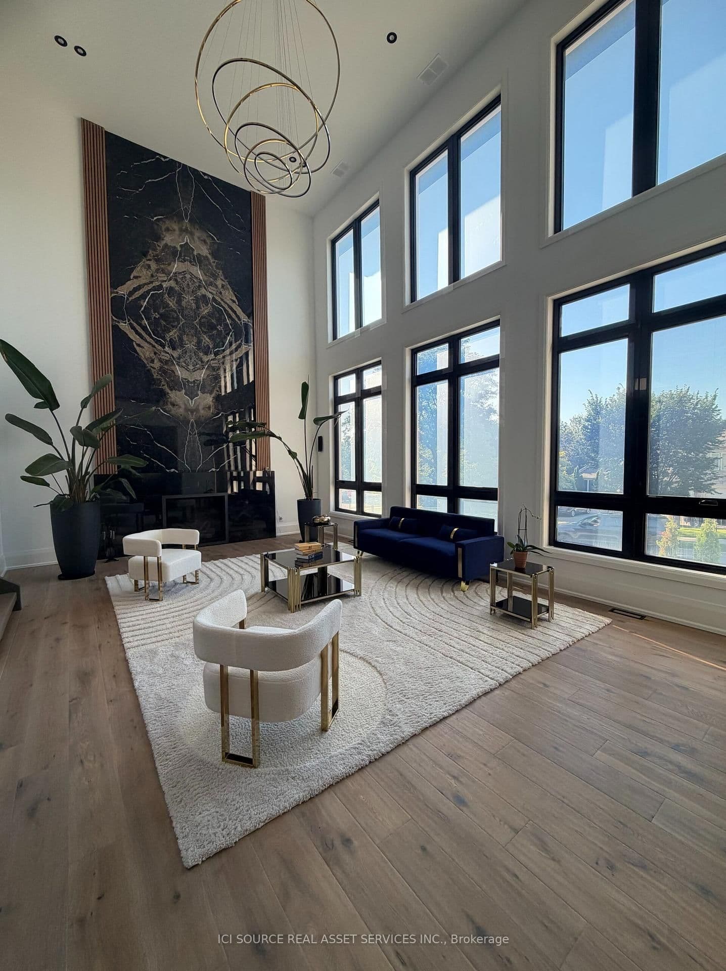 211 Kennedy Street W thumbnail 7