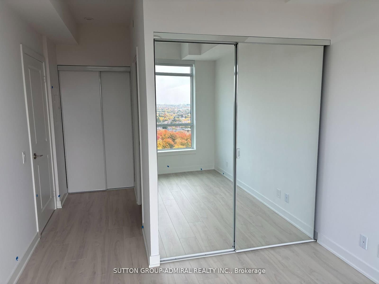 30 Upper Mall Way, Unit A1505 thumbnail 9